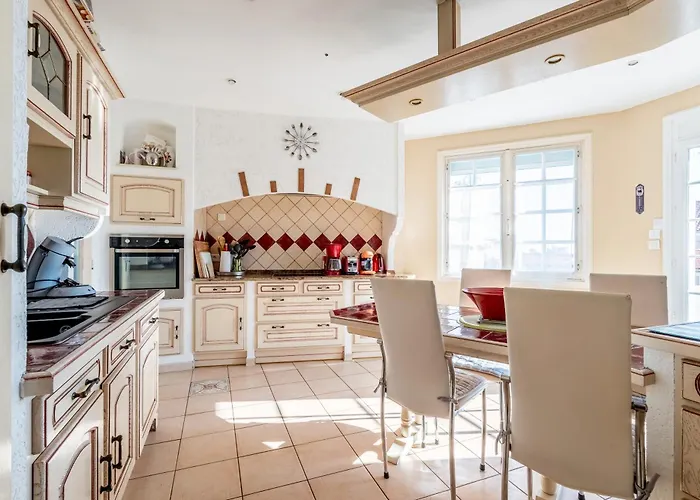 La Maison Du Bonheur *